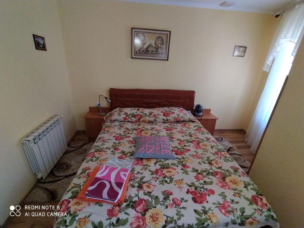 Sadyba Margaryta Truskavets Buitenkant foto